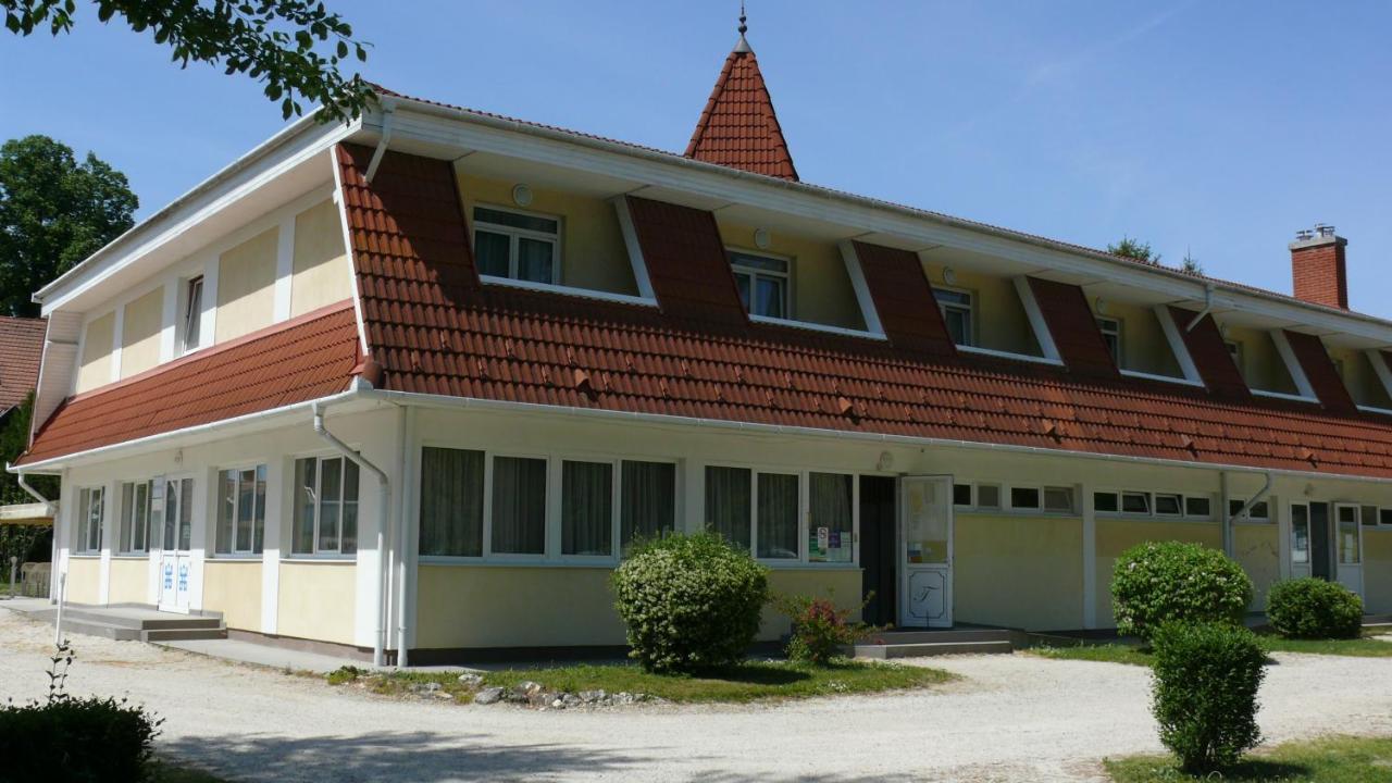 Lenti Thermal Panzio Bagian luar foto