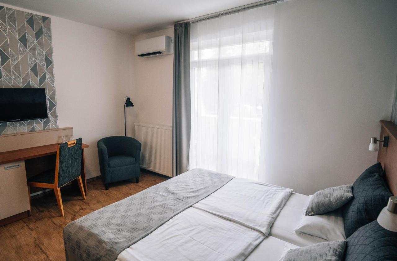Lenti Thermal Panzio Bagian luar foto